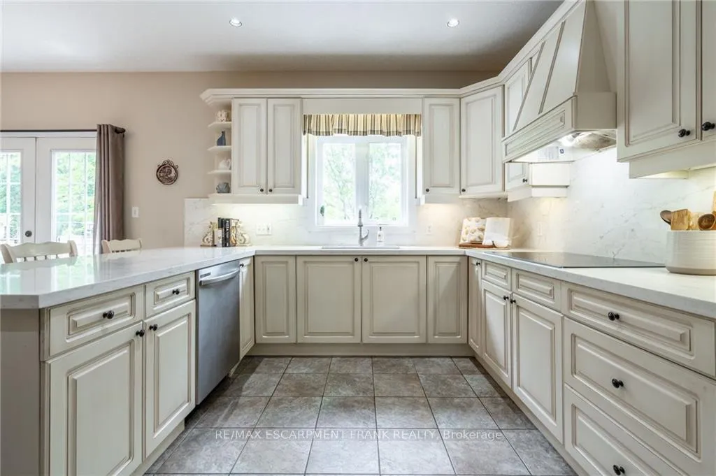 Photo 12 of 718 Rymal Road E, Hamilton, Broughton — HOMEH