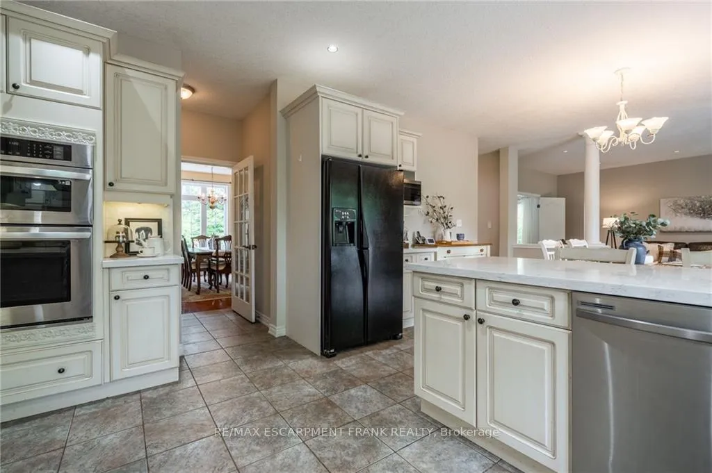 Photo 13 of 718 Rymal Road E, Hamilton, Broughton — HOMEH