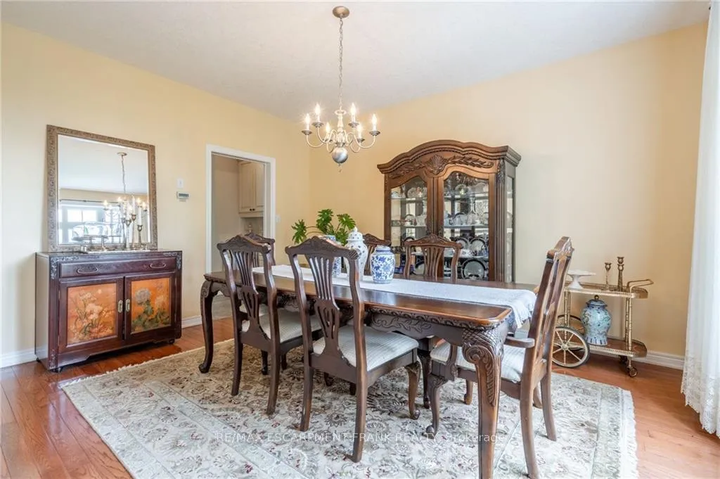 Photo 19 of 718 Rymal Road E, Hamilton, Broughton — HOMEH