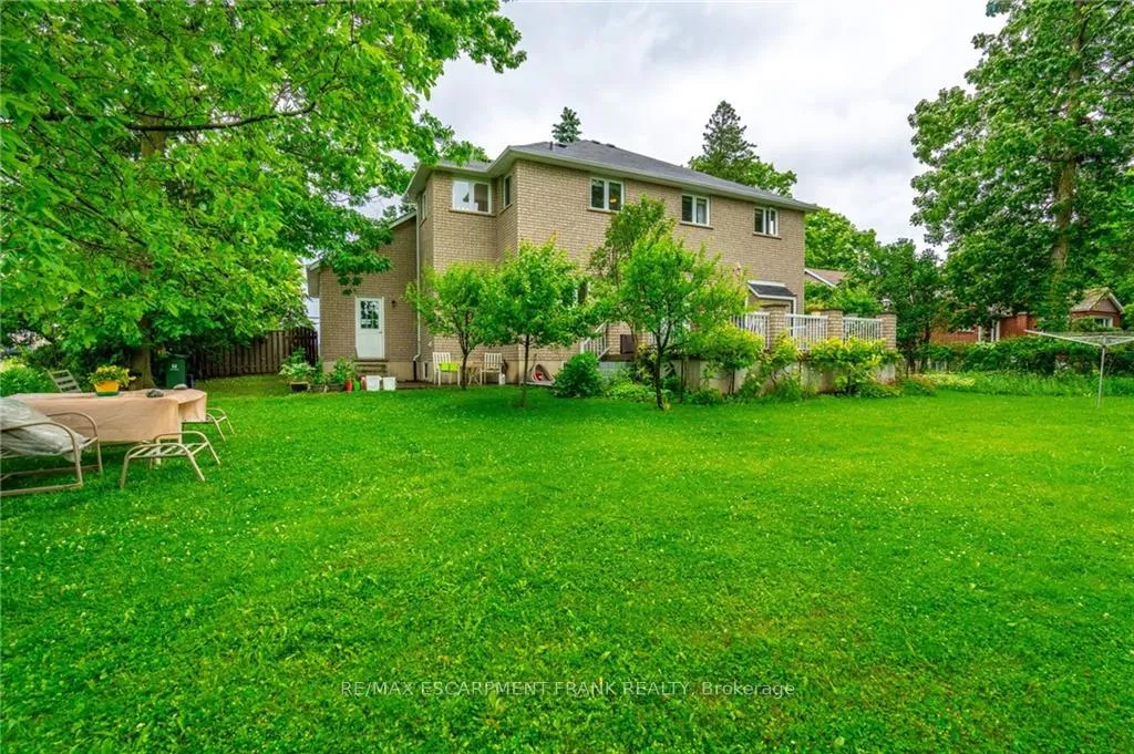 Photo 38 of 718 Rymal Road E, Hamilton, Broughton — HOMEH
