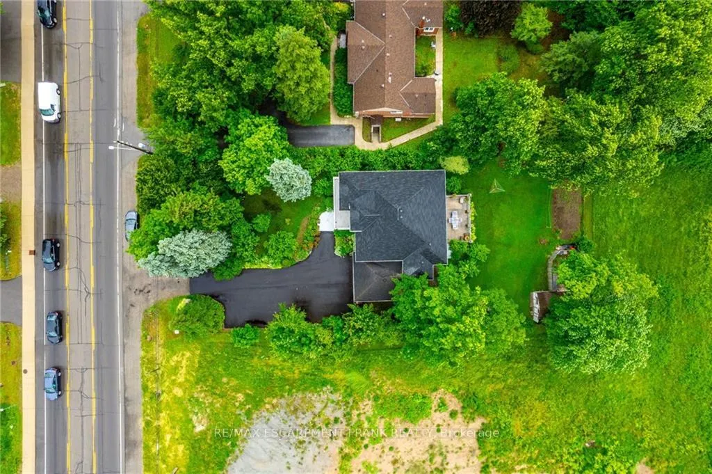 Photo 40 of 718 Rymal Road E, Hamilton, Broughton — HOMEH
