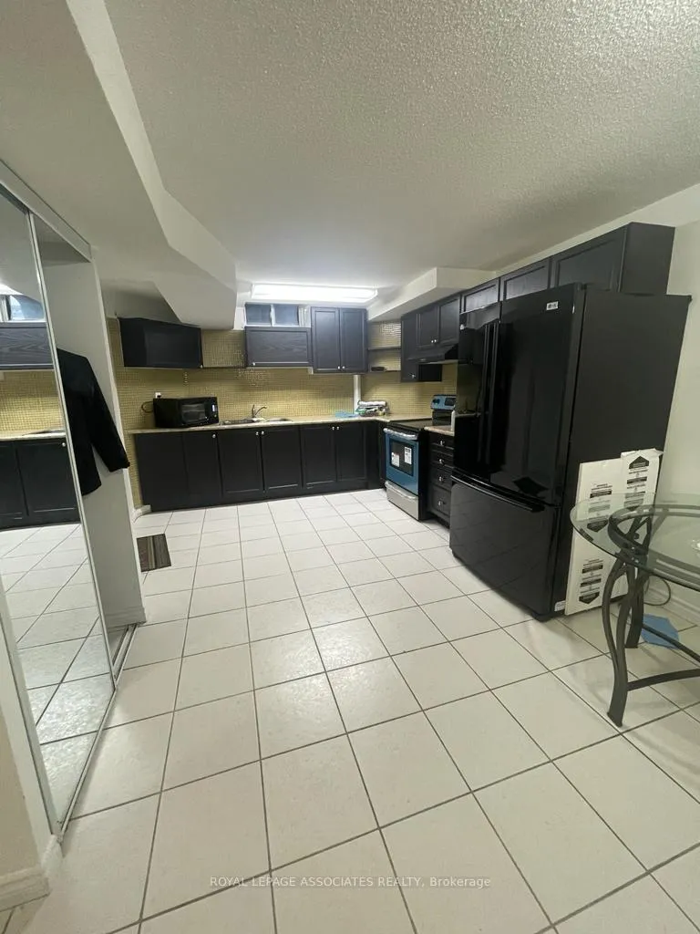 Photo 2 of Unit BSMT, 28 Ramsgate Court, Markham, Milliken Mills East — HOMEH