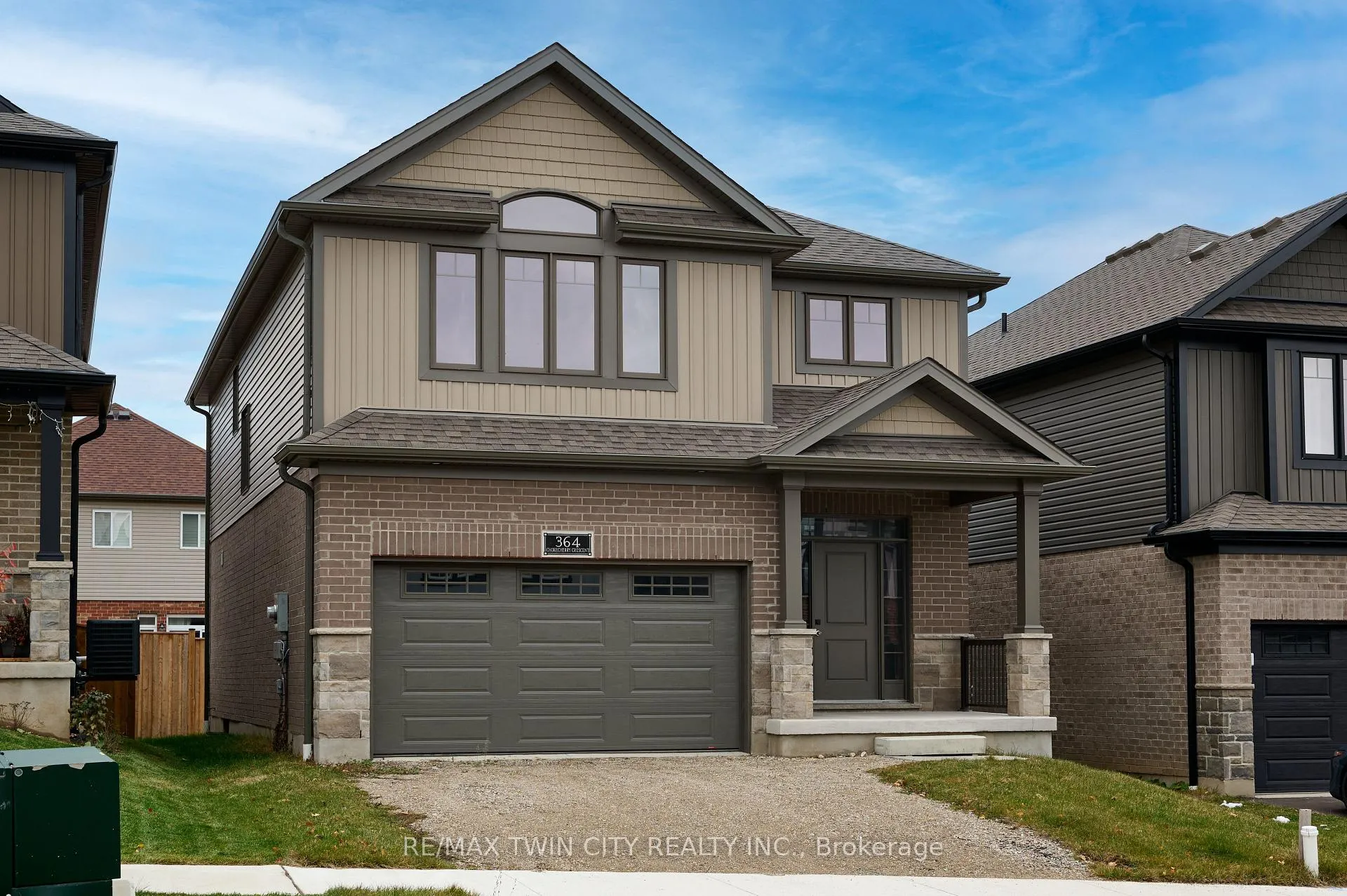 Photo 4 of 364 Chokecherry Crescent, Waterloo — HOMEH