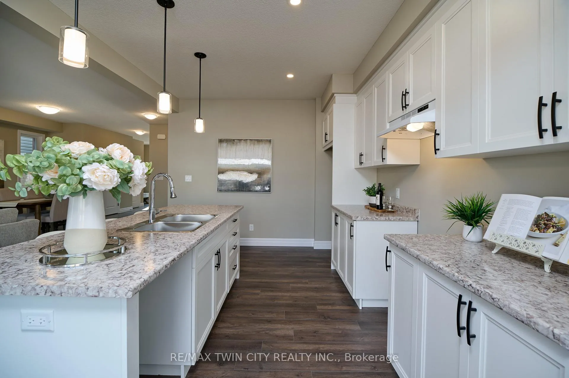 Photo 21 of 364 Chokecherry Crescent, Waterloo — HOMEH