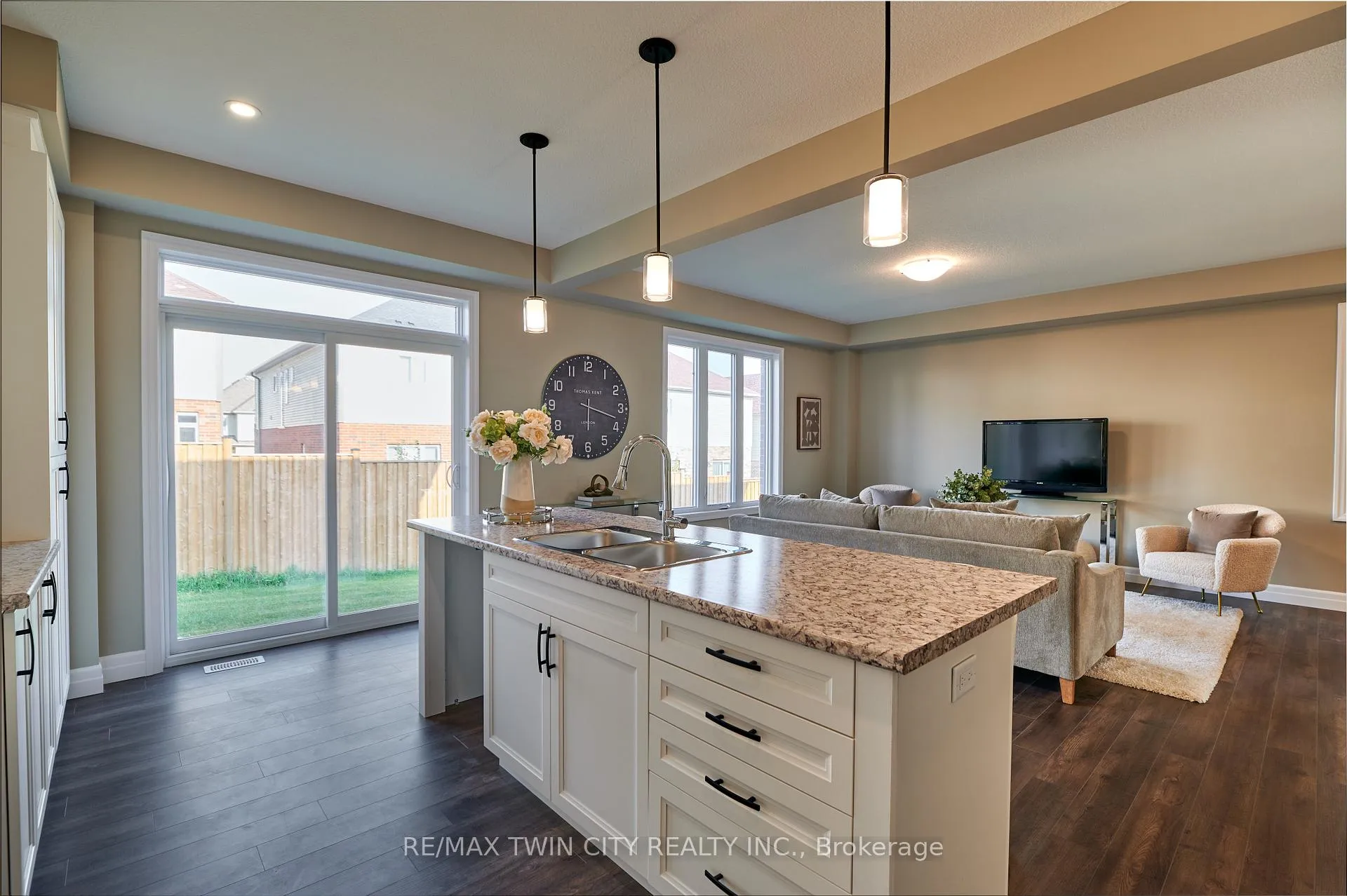 Photo 22 of 364 Chokecherry Crescent, Waterloo — HOMEH