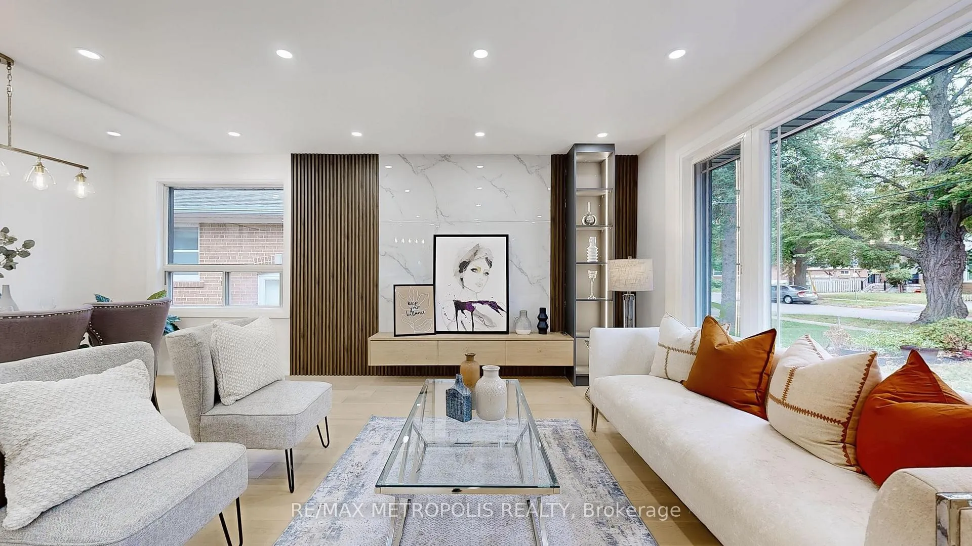 Photo 6 of 81 Sedgemount Drive, Scarborough, Woburn — HOMEH