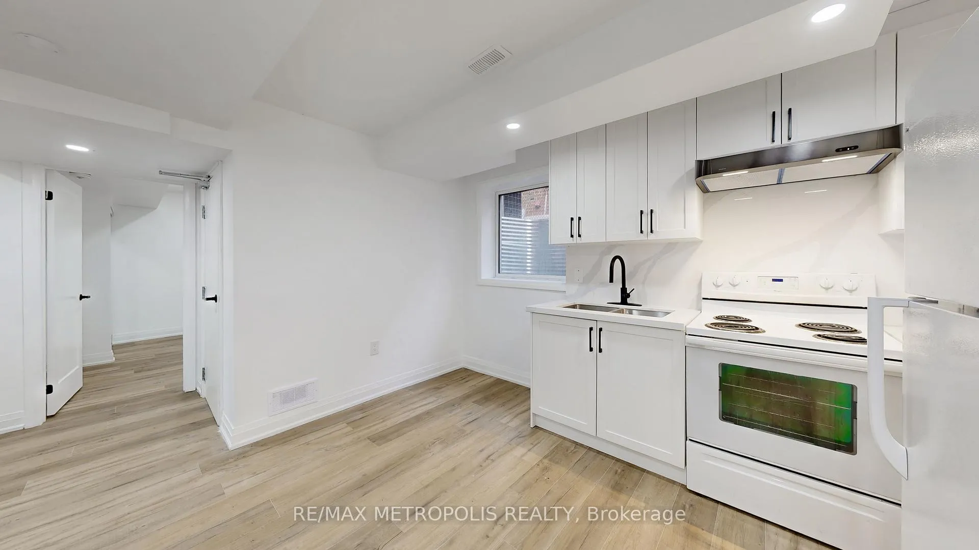 Photo 32 of 81 Sedgemount Drive, Scarborough, Woburn — HOMEH