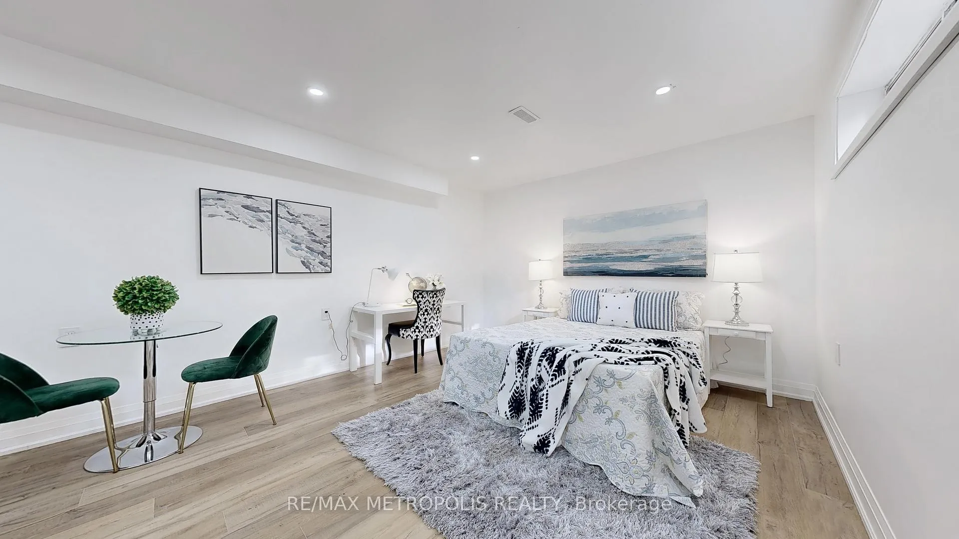Photo 35 of 81 Sedgemount Drive, Scarborough, Woburn — HOMEH
