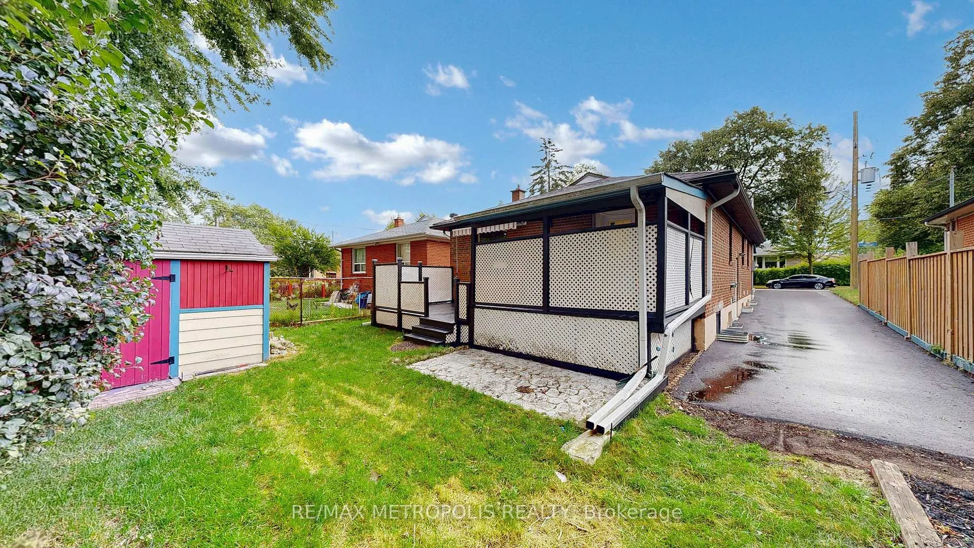 Photo 46 of 81 Sedgemount Drive, Scarborough, Woburn — HOMEH