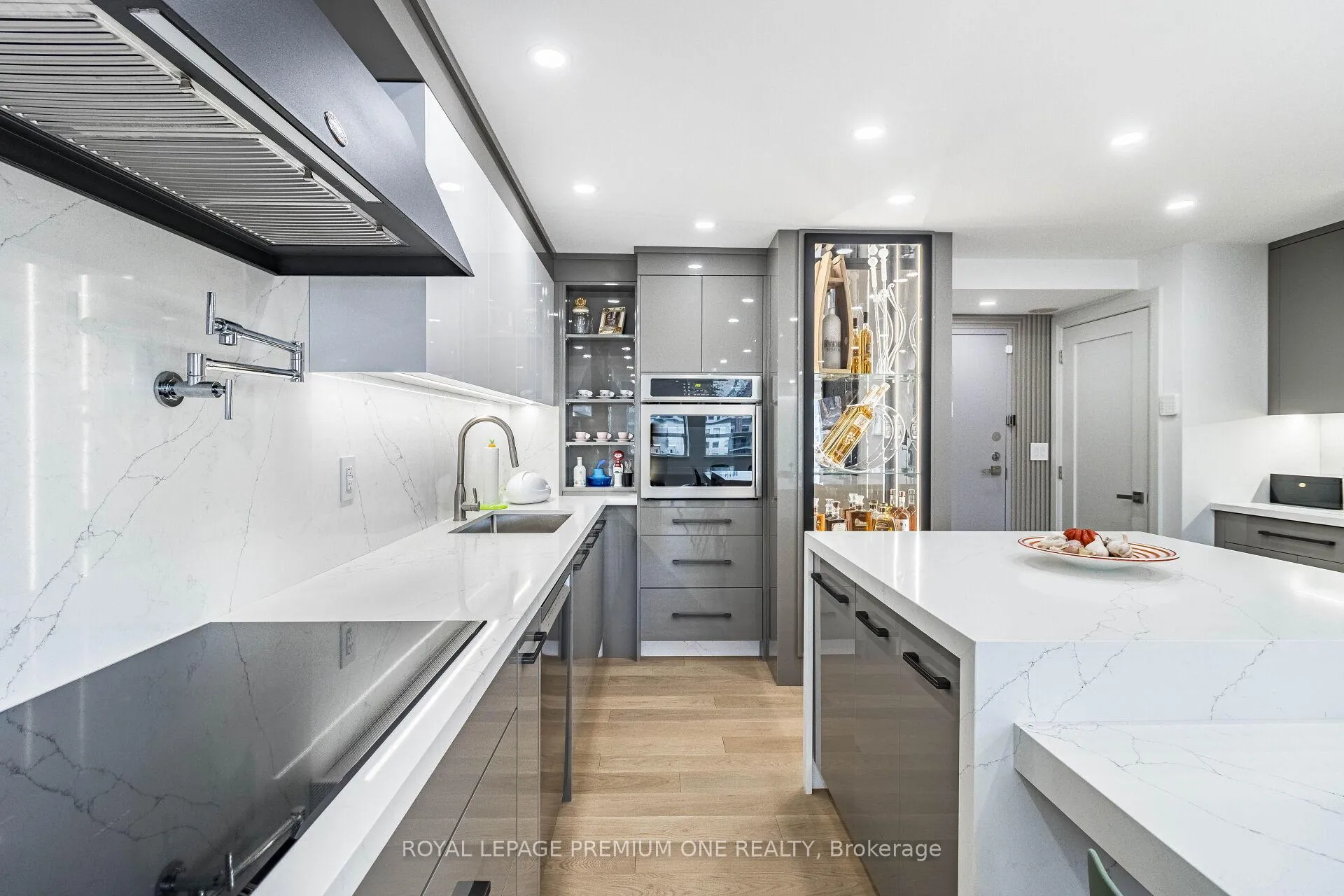 Photo 19 of Unit 207, 100 Arbors Lane, Vaughan, West Woodbridge — HOMEH