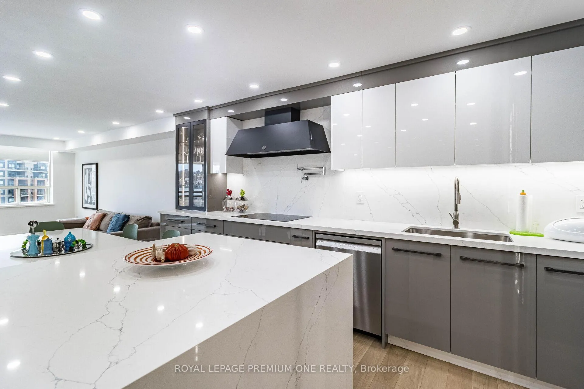 Photo 20 of Unit 207, 100 Arbors Lane, Vaughan, West Woodbridge — HOMEH