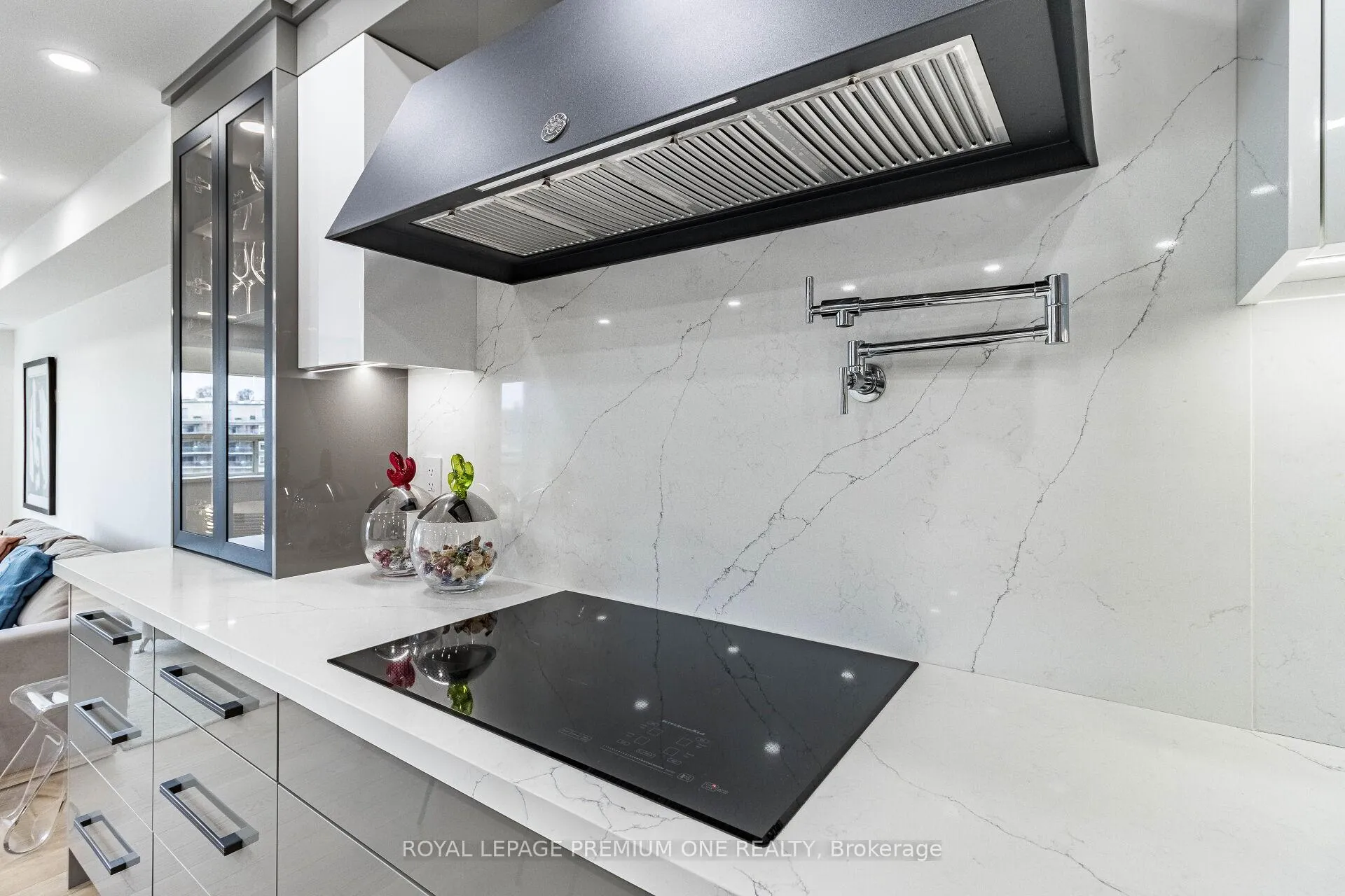 Photo 23 of Unit 207, 100 Arbors Lane, Vaughan, West Woodbridge — HOMEH