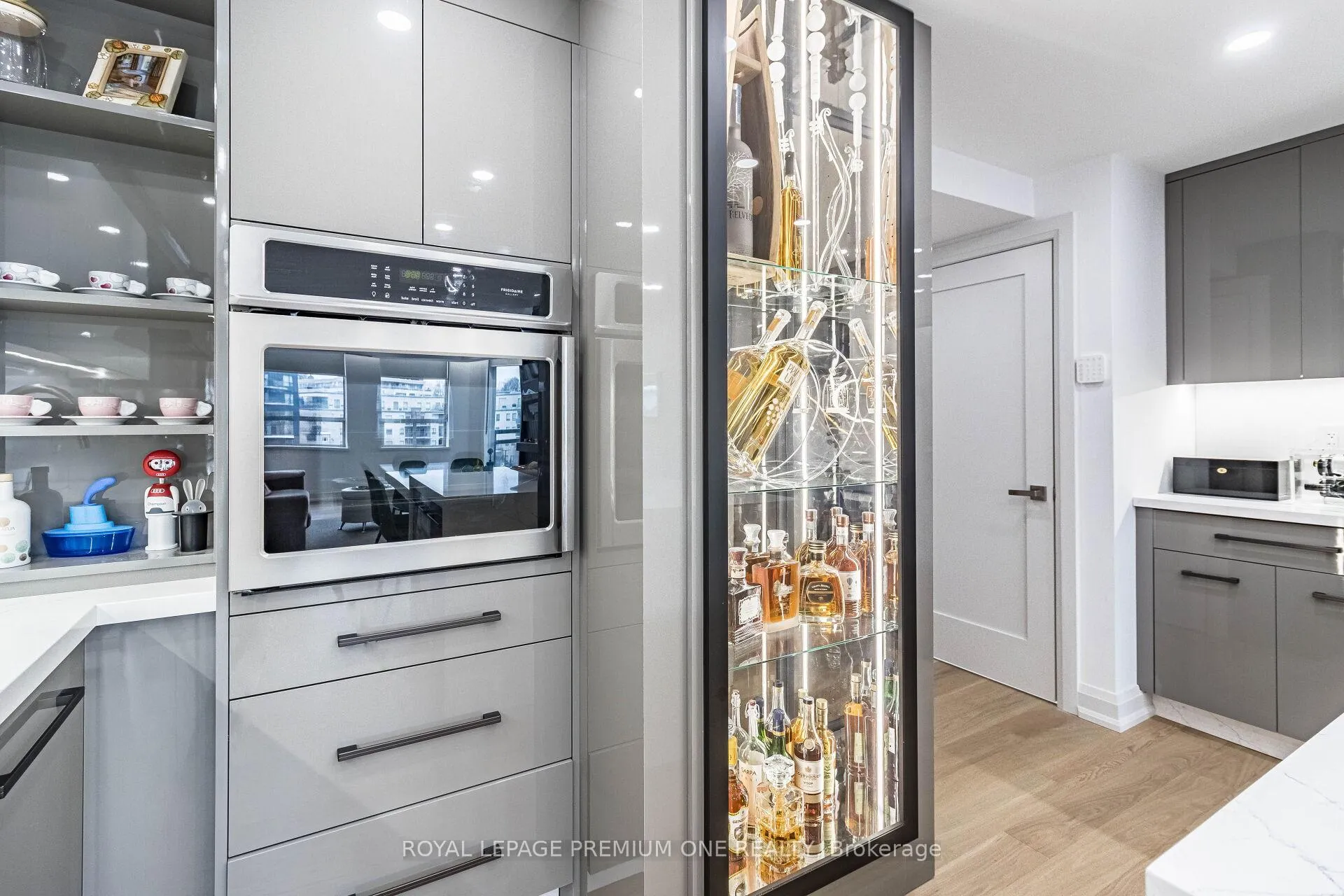 Photo 24 of Unit 207, 100 Arbors Lane, Vaughan, West Woodbridge — HOMEH