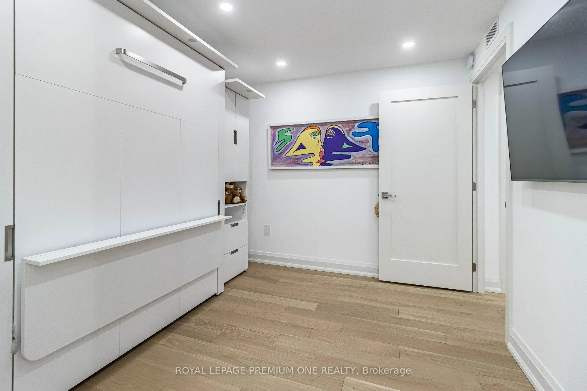 Photo 38 of Unit 207, 100 Arbors Lane, Vaughan, West Woodbridge — HOMEH