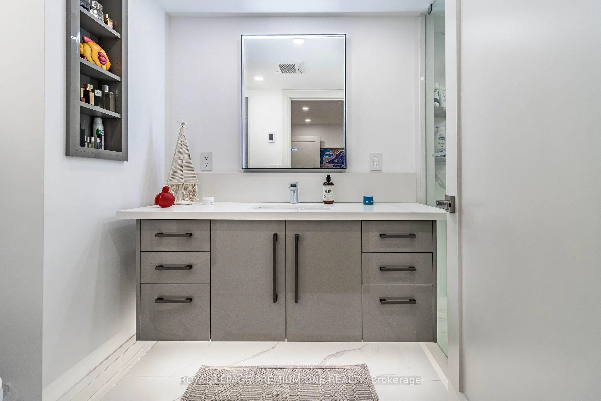 Photo 39 of Unit 207, 100 Arbors Lane, Vaughan, West Woodbridge — HOMEH