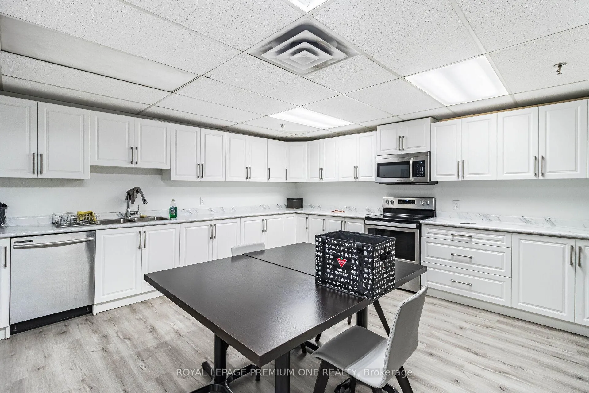 Photo 50 of Unit 207, 100 Arbors Lane, Vaughan, West Woodbridge — HOMEH