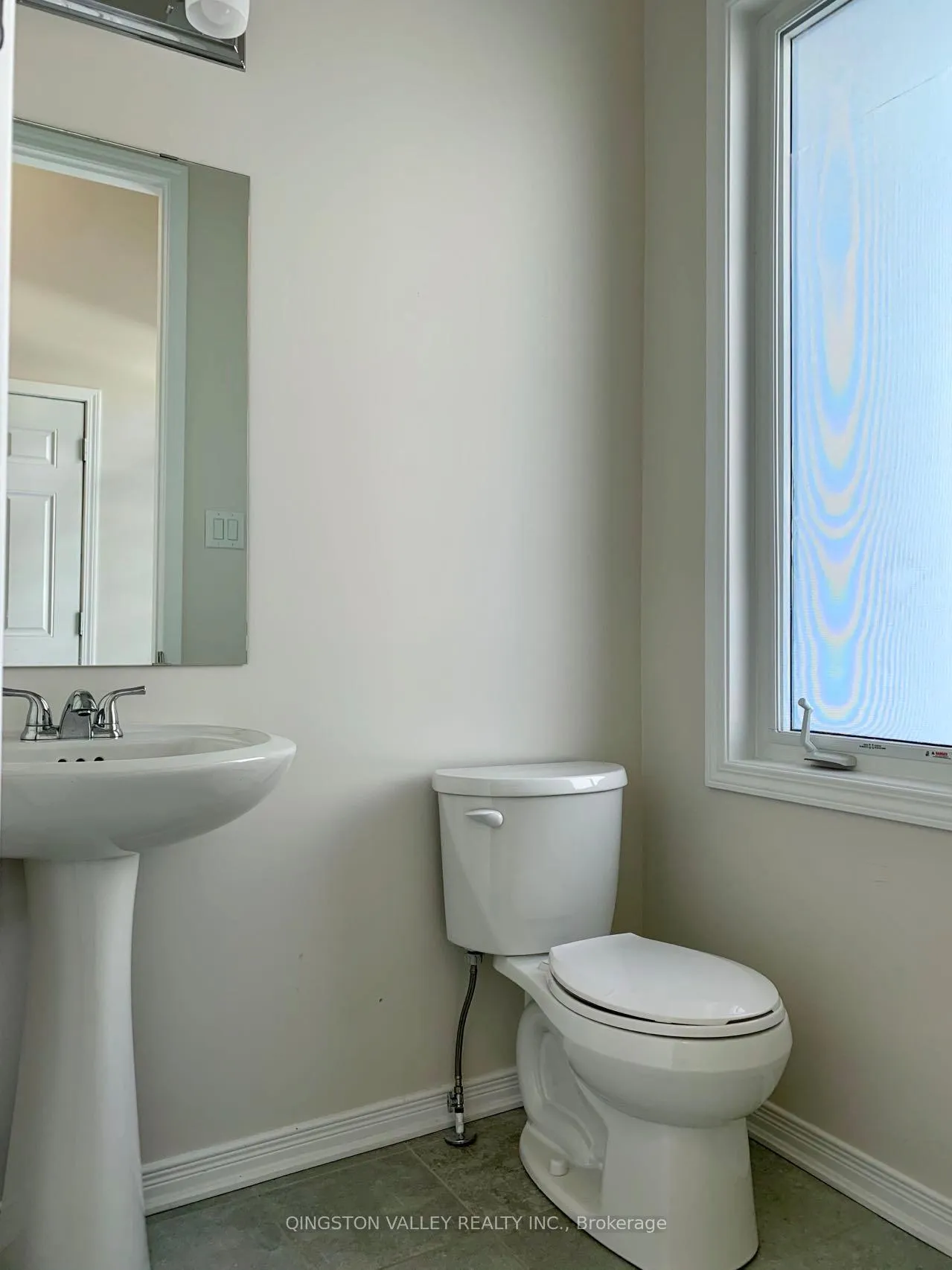 Photo 3 of 850 Element Private, Ottawa, Kanata - Emerald Meadows/Trailwest — HOMEH