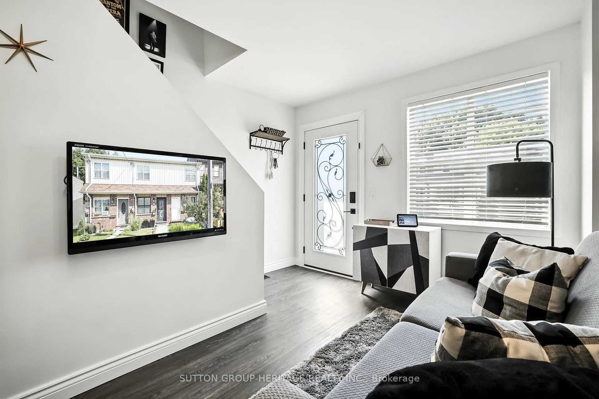 Photo 5 of 152 Olive Avenue, Oshawa, Central — HOMEH
