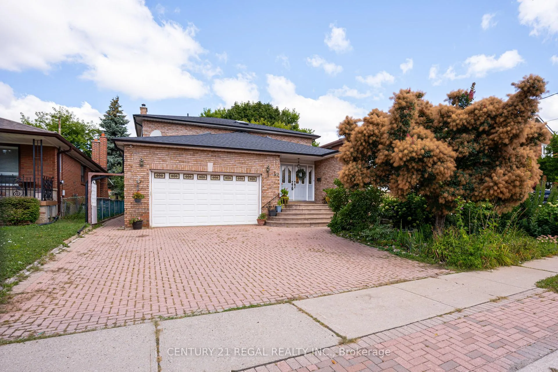Front of 52 Ranee Avenue