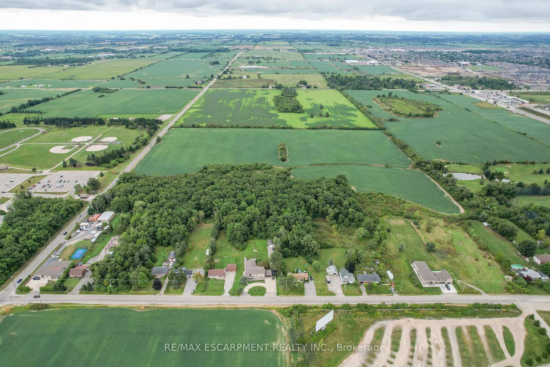 Photo 8 of 66 Green Mountain Road E, Hamilton, Rural Stoney Creek — HOMEH