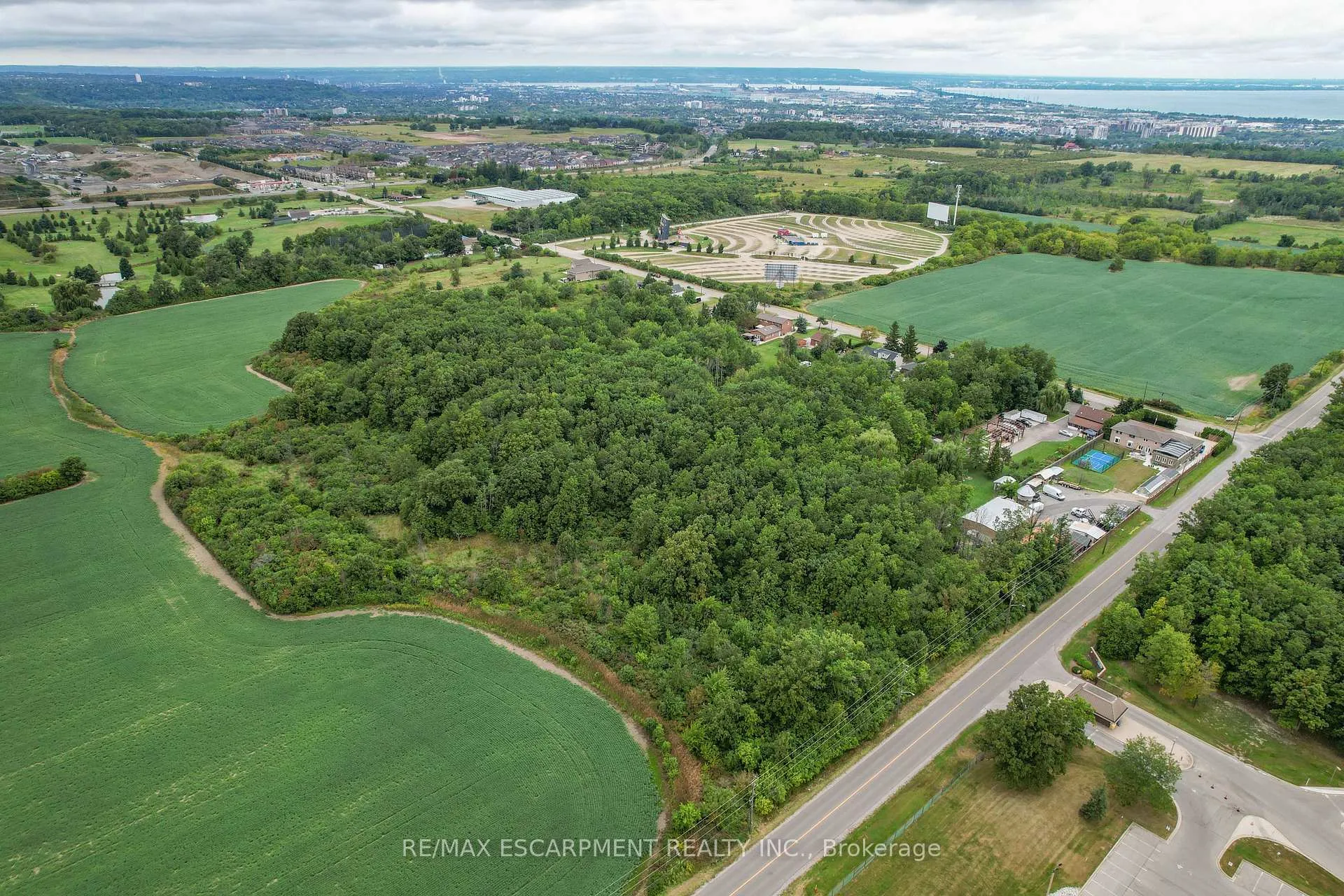 Photo 11 of 66 Green Mountain Road E, Hamilton, Rural Stoney Creek — HOMEH