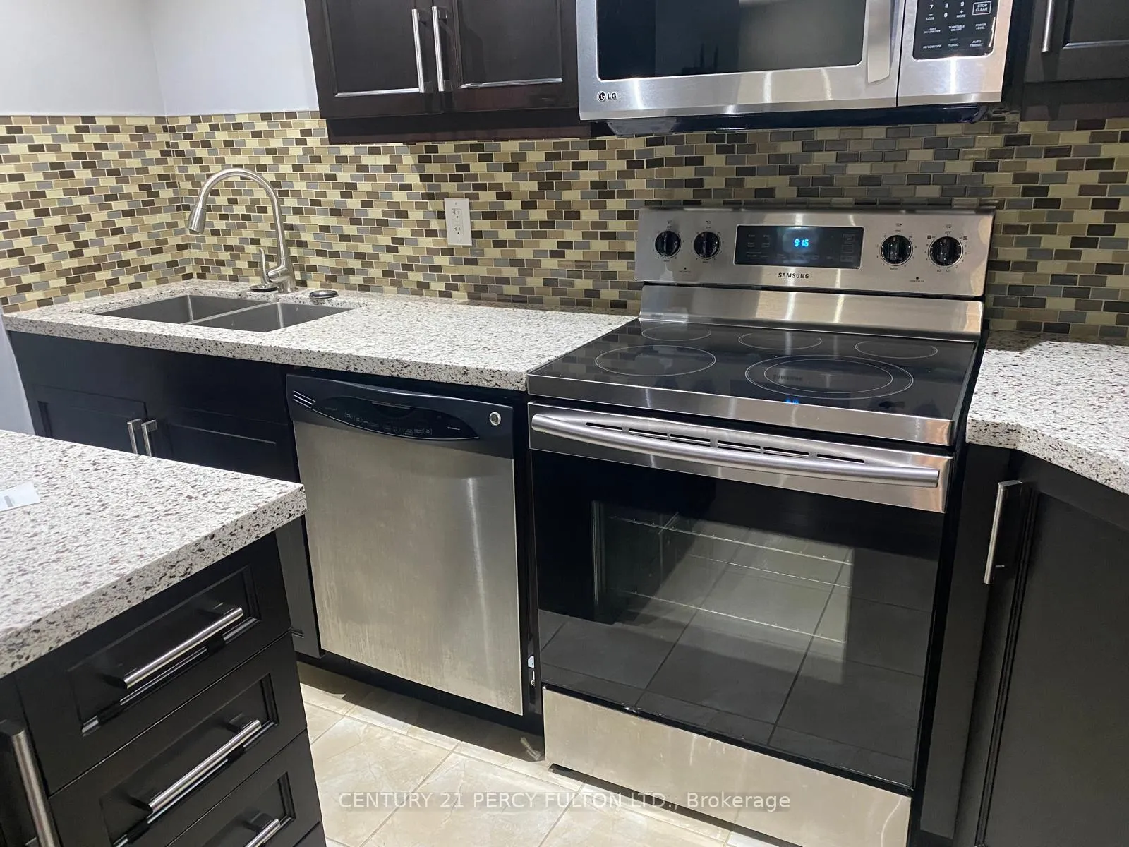 Photo 3 of 49 Game Creek Crescent N, Brampton, Northwest Sandalwood Parkway — HOMEH