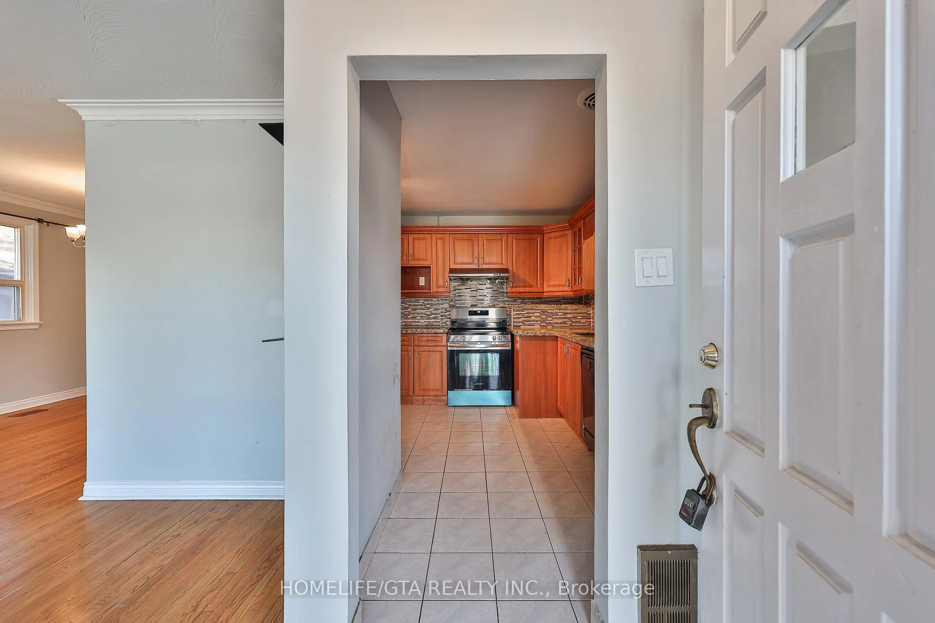 Photo 22 of 79 Mountland Drive, Scarborough, Woburn — HOMEH
