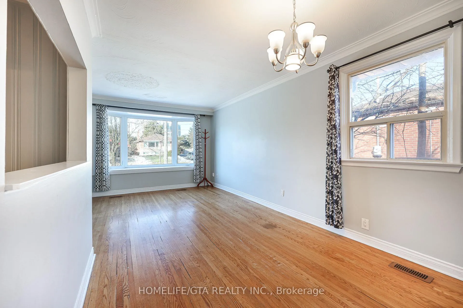 Photo 59 of 79 Mountland Drive, Scarborough, Woburn — HOMEH