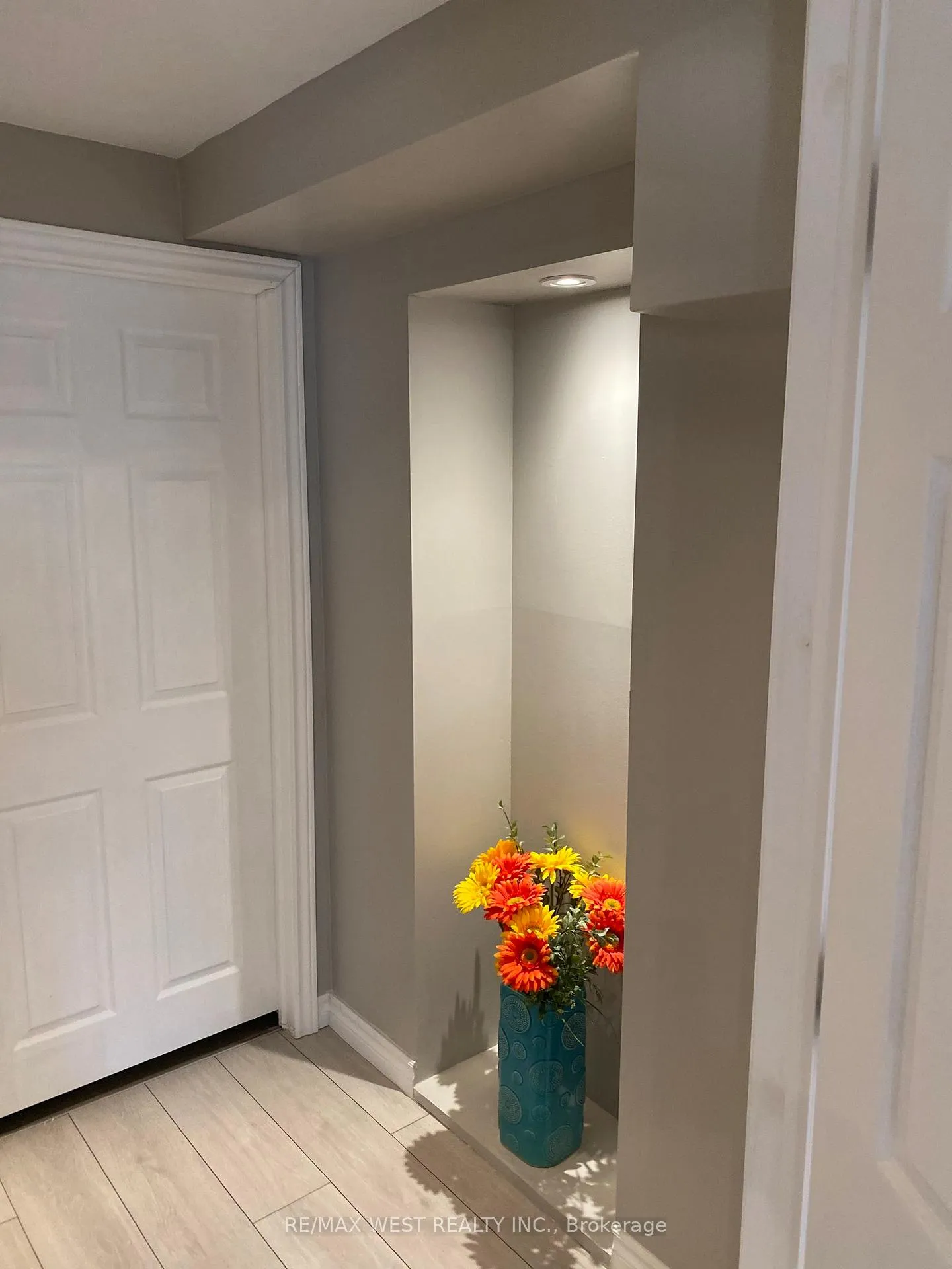 Photo 10 of 337 Stanton Avenue E, Vaughan, Vellore Village — HOMEH