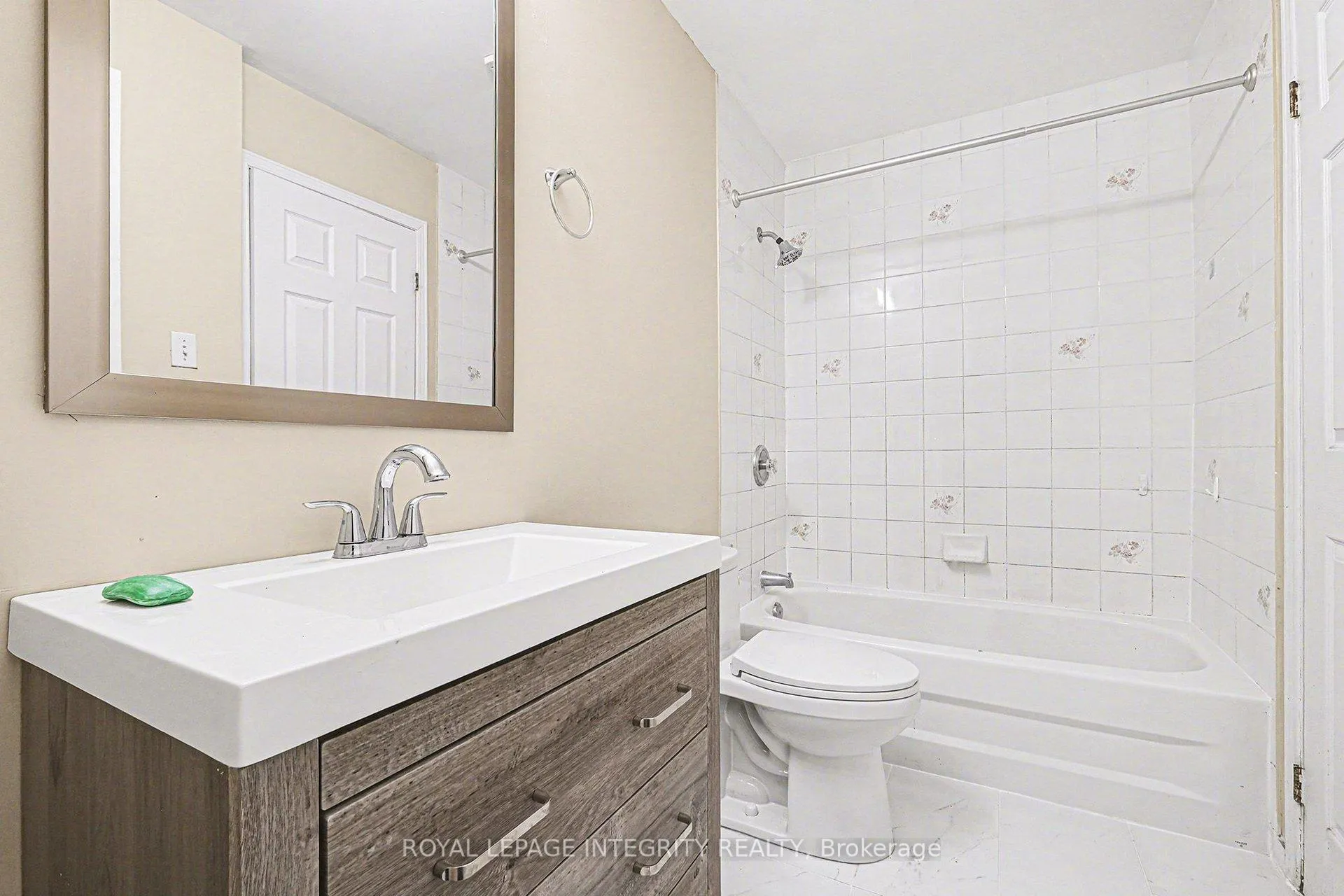 Photo 16 of 206 Beatrice Drive, Ottawa, Barrhaven - Longfields — HOMEH
