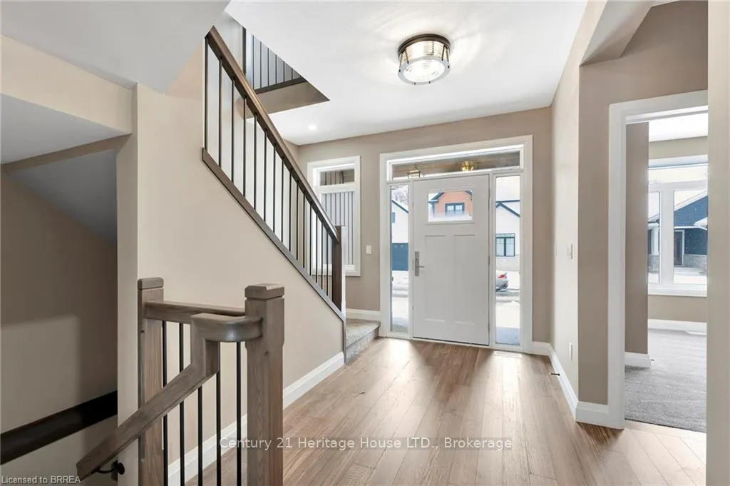 Photo 4 of Unit 19, 68 Cedar Street, Brant, Paris — HOMEH