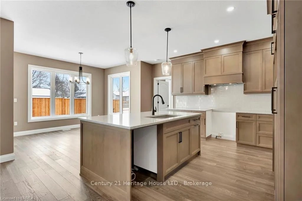 Photo 9 of Unit 19, 68 Cedar Street, Brant, Paris — HOMEH