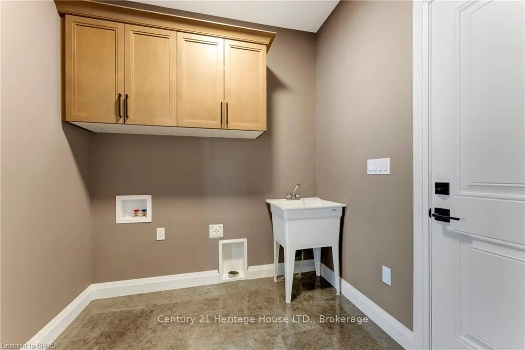 Photo 21 of Unit 19, 68 Cedar Street, Brant, Paris — HOMEH
