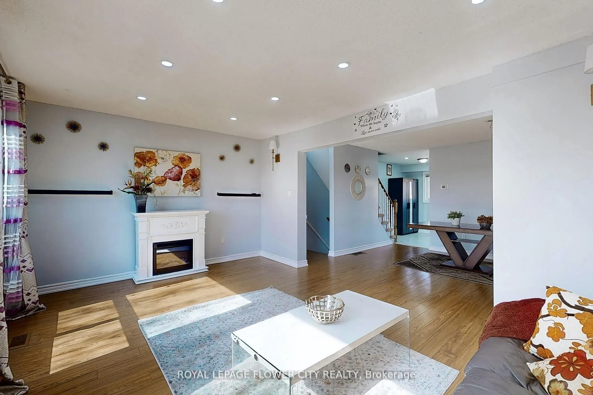 Photo 6 of Unit 43, 1155 Paramount Drive, Hamilton, Stoney Creek — HOMEH