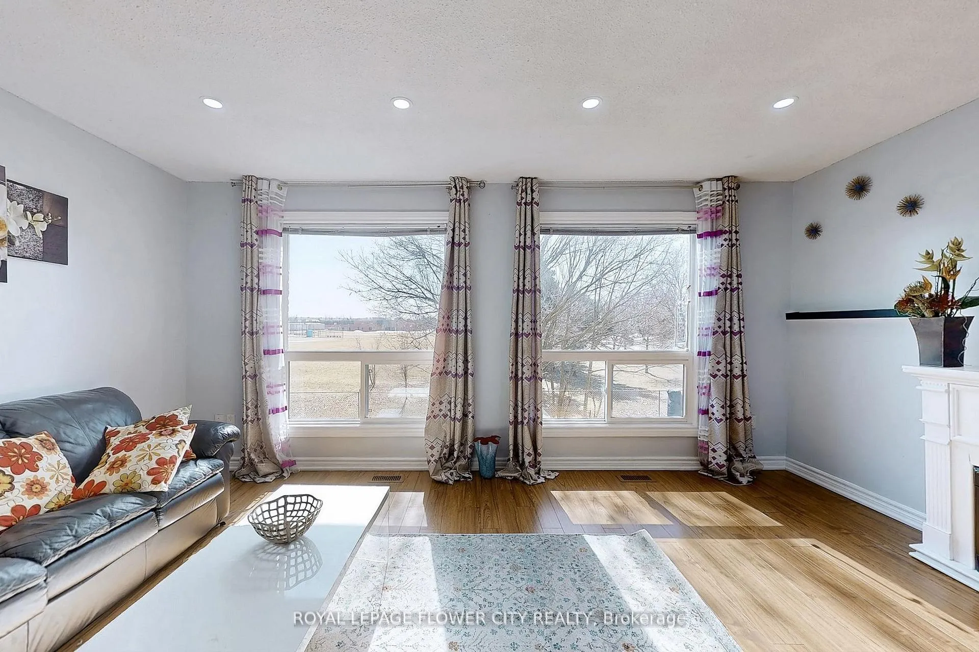 Photo 8 of Unit 43, 1155 Paramount Drive, Hamilton, Stoney Creek — HOMEH