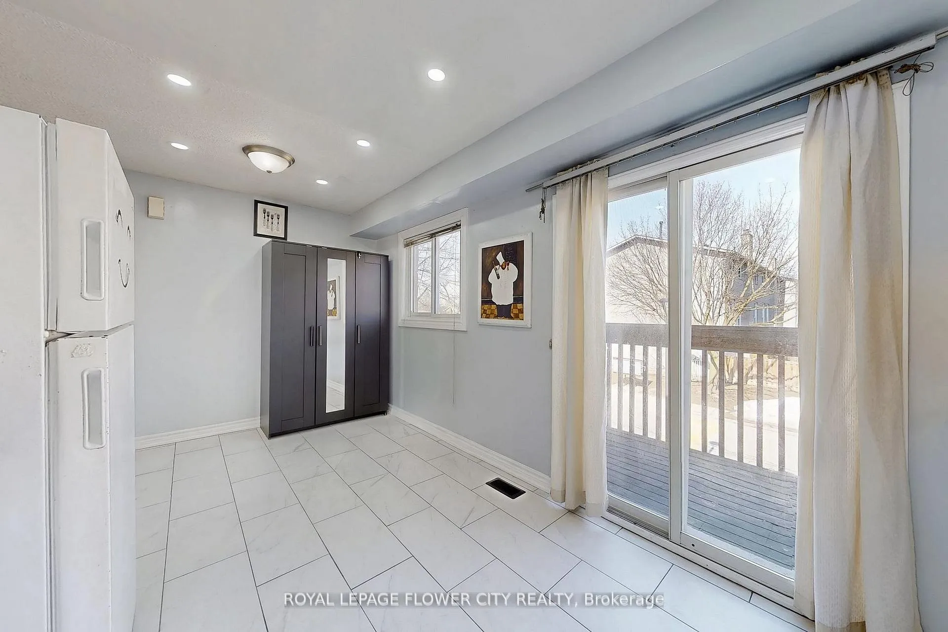 Photo 14 of Unit 43, 1155 Paramount Drive, Hamilton, Stoney Creek — HOMEH