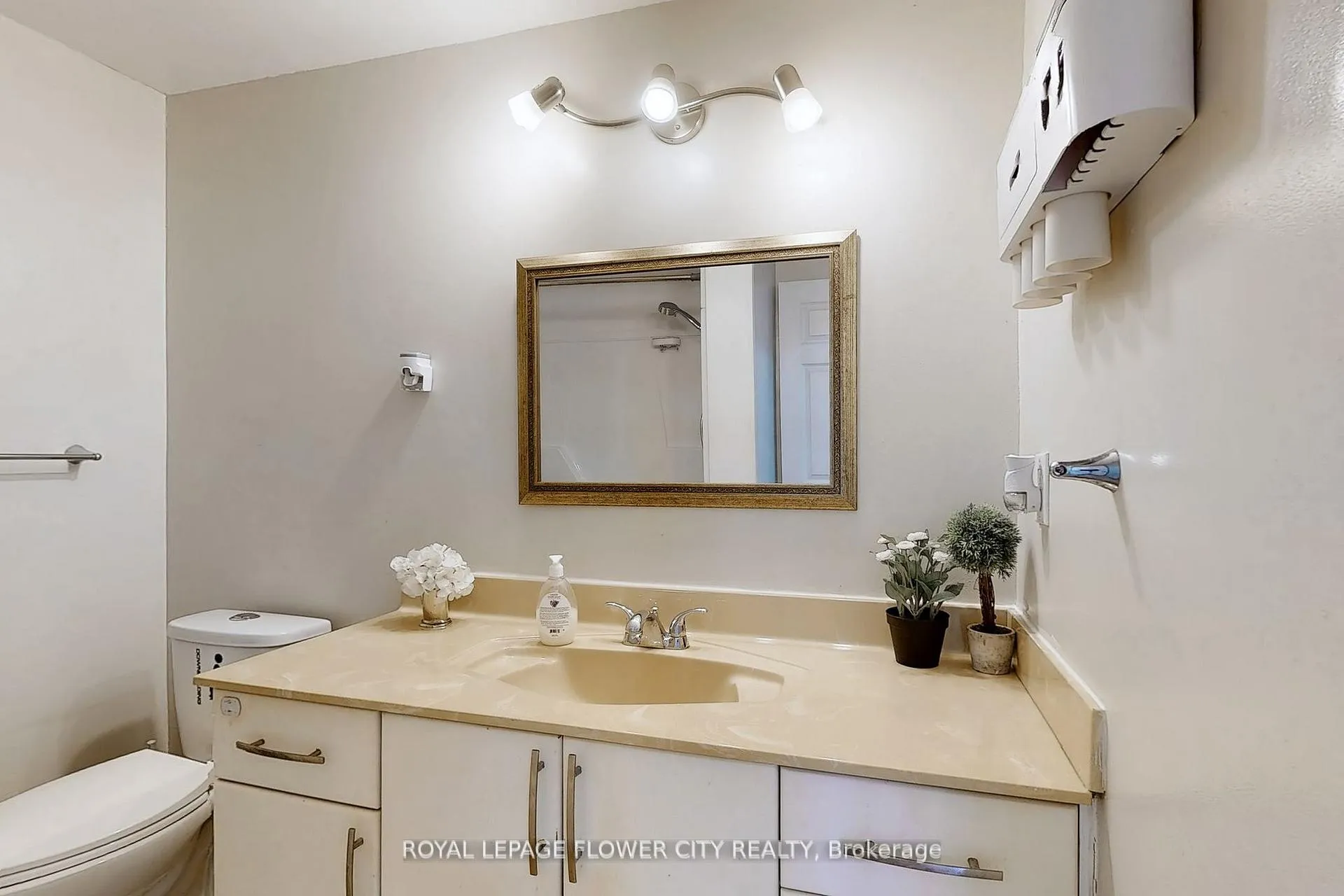 Photo 21 of Unit 43, 1155 Paramount Drive, Hamilton, Stoney Creek — HOMEH