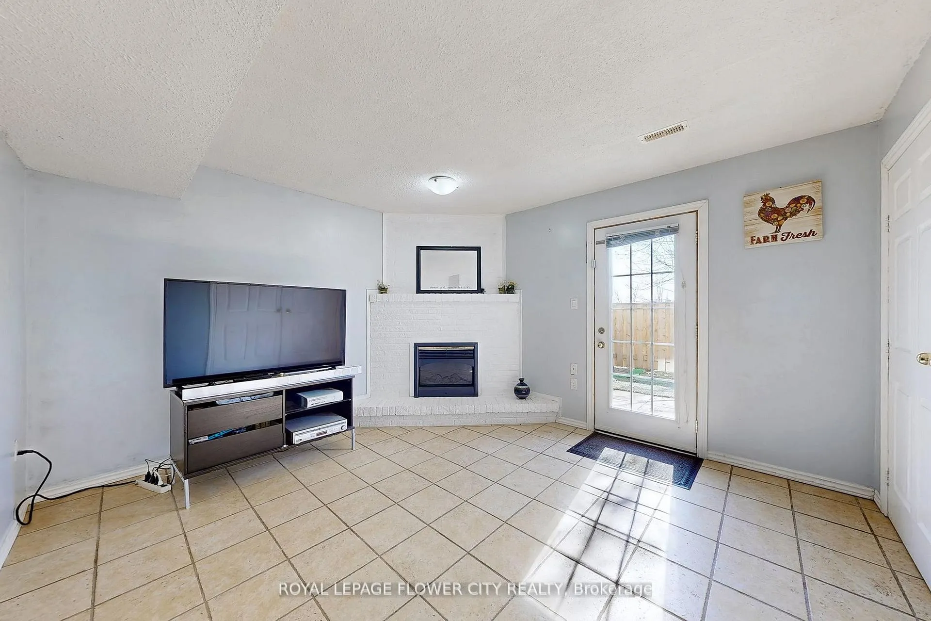 Photo 25 of Unit 43, 1155 Paramount Drive, Hamilton, Stoney Creek — HOMEH