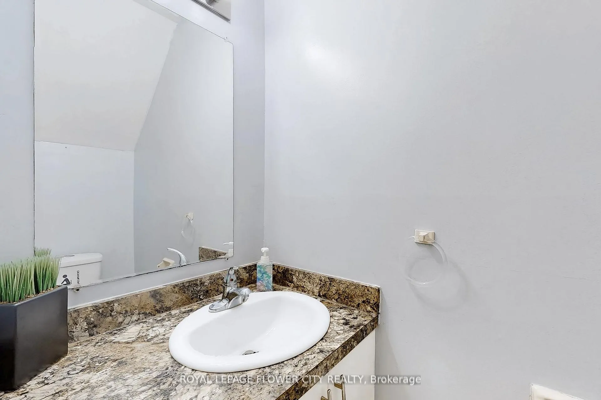 Photo 28 of Unit 43, 1155 Paramount Drive, Hamilton, Stoney Creek — HOMEH