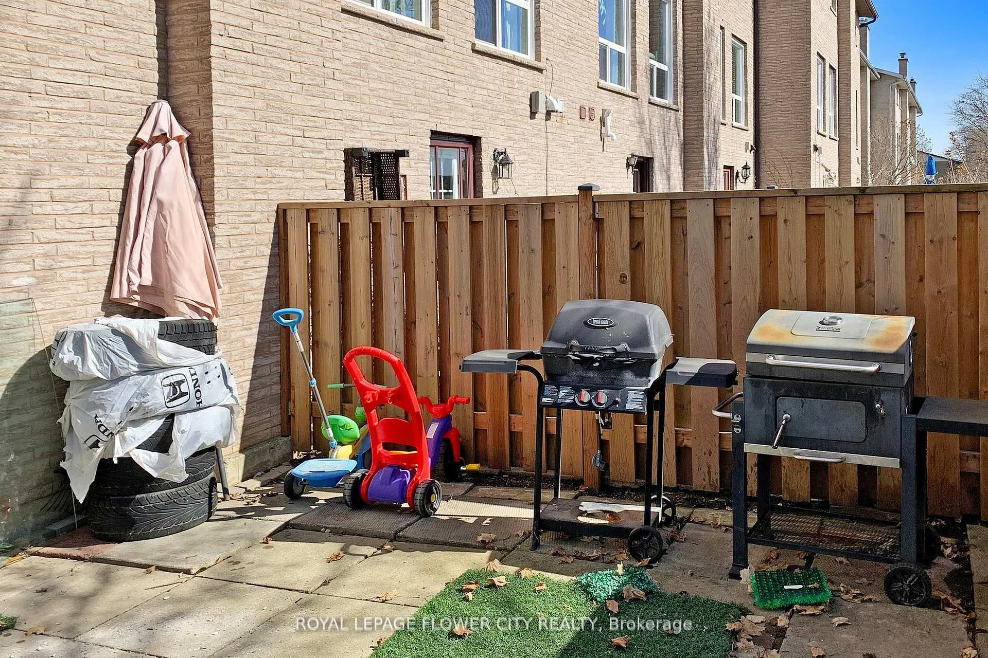 Photo 31 of Unit 43, 1155 Paramount Drive, Hamilton, Stoney Creek — HOMEH