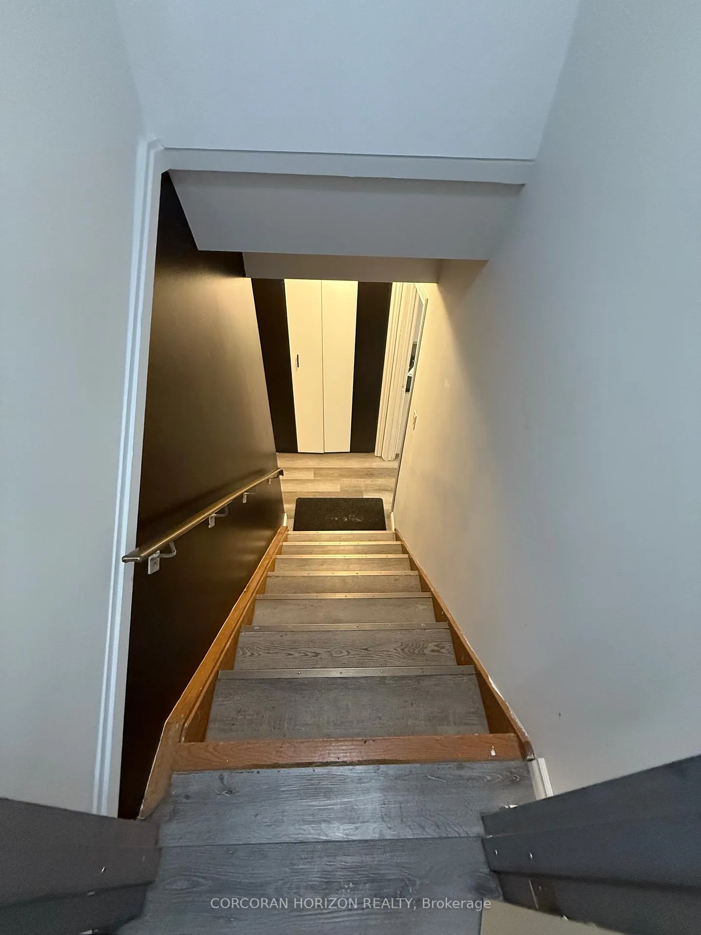 Photo 2 of Unit 2 (LOWER), 1271 Ottawa Street, Kitchener — HOMEH