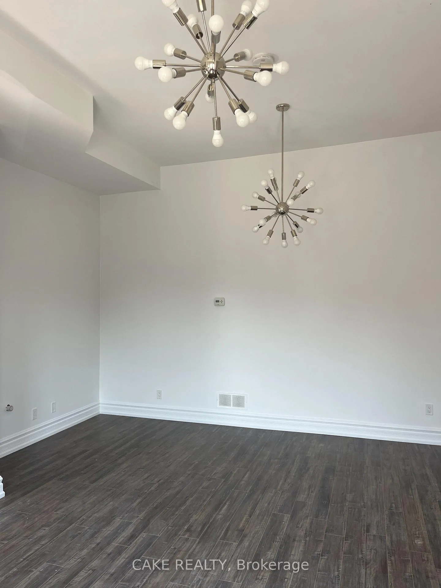 Photo 3 of Unit Main, 270 Main Street, King, Schomberg — HOMEH