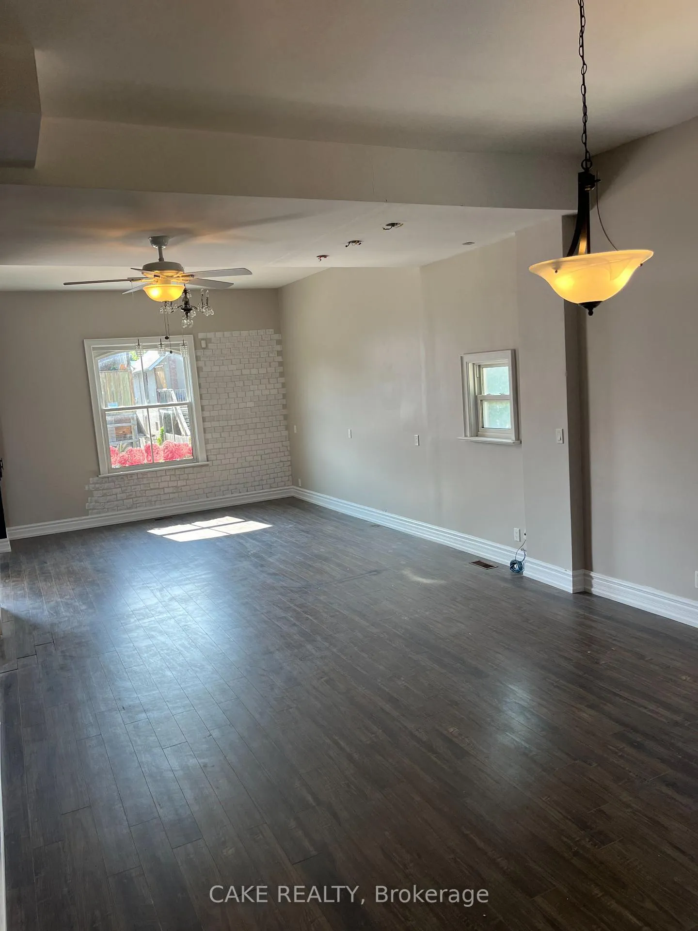Photo 8 of Unit Main, 270 Main Street, King, Schomberg — HOMEH
