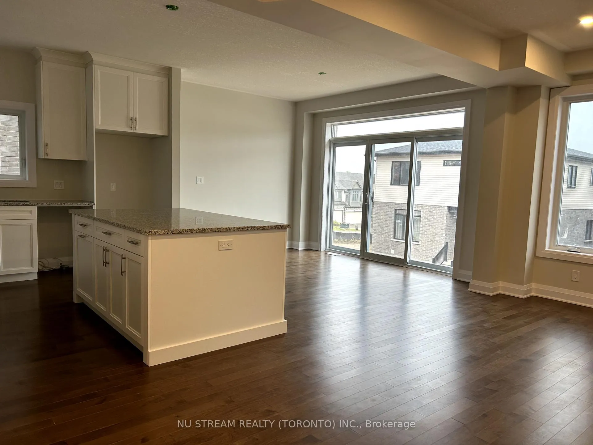 Photo 2 of Unit Upper 2 levels, 732 Autumn Willow Drive, Waterloo — HOMEH