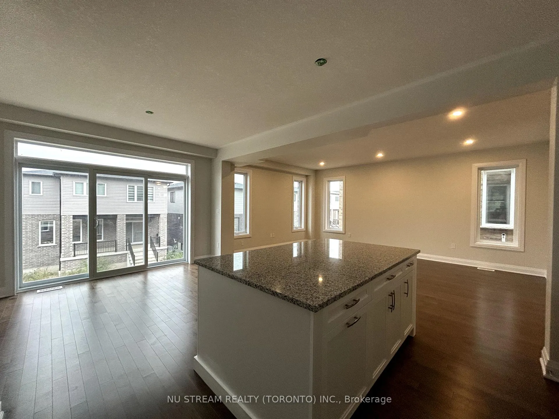 Photo 4 of Unit Upper 2 levels, 732 Autumn Willow Drive, Waterloo — HOMEH