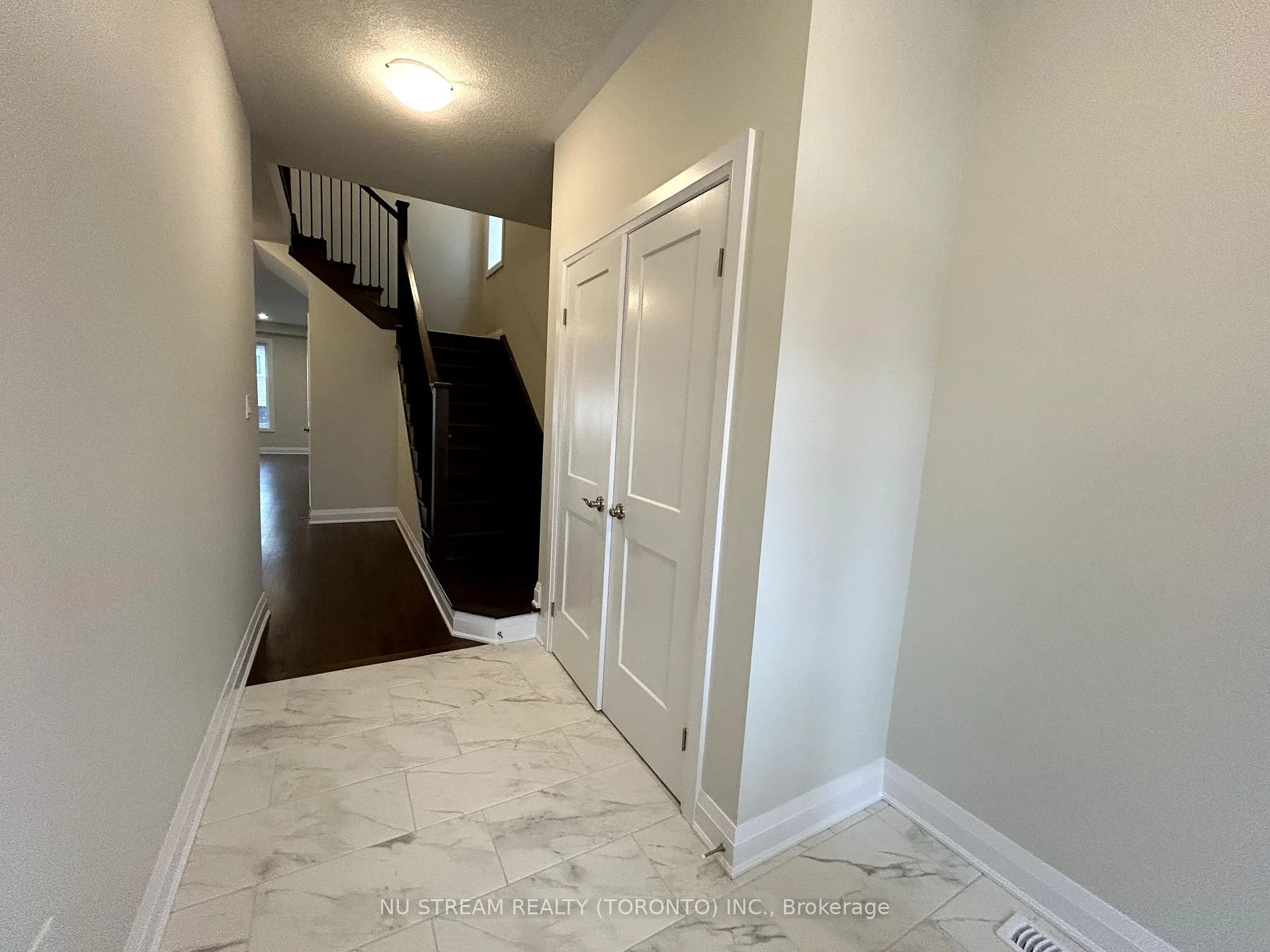 Photo 6 of Unit Upper 2 levels, 732 Autumn Willow Drive, Waterloo — HOMEH
