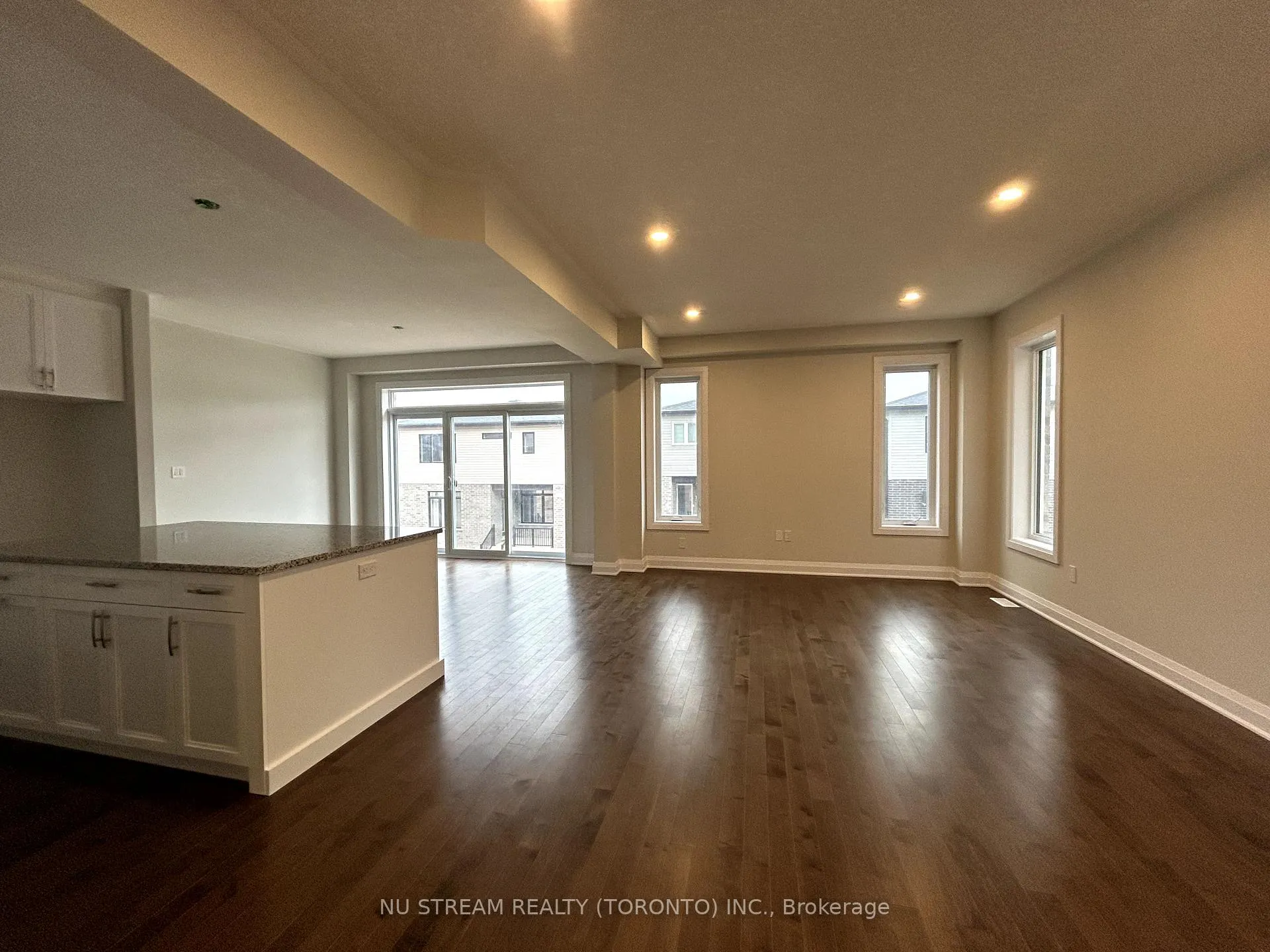 Photo 8 of Unit Upper 2 levels, 732 Autumn Willow Drive, Waterloo — HOMEH