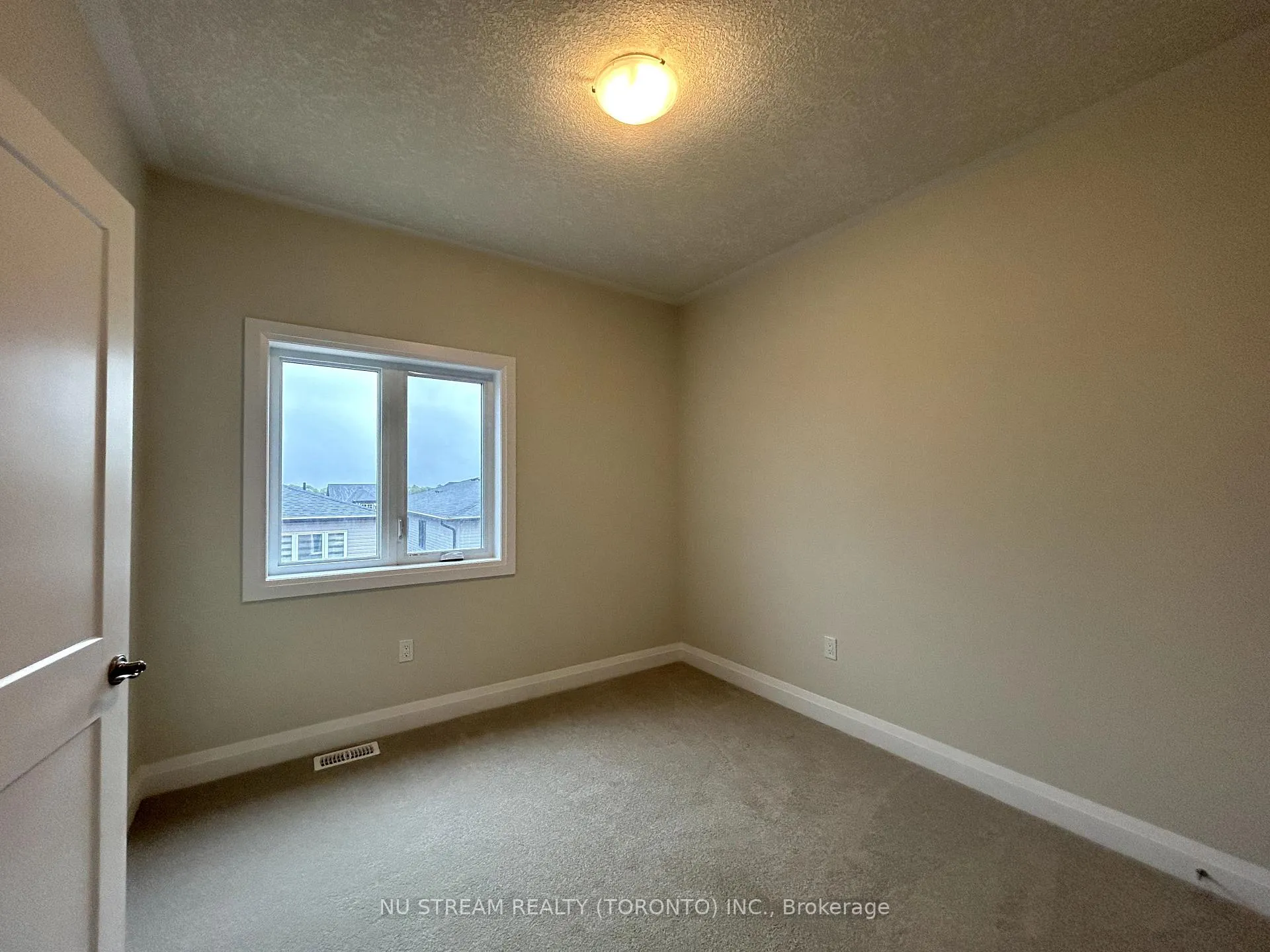 Photo 13 of Unit Upper 2 levels, 732 Autumn Willow Drive, Waterloo — HOMEH