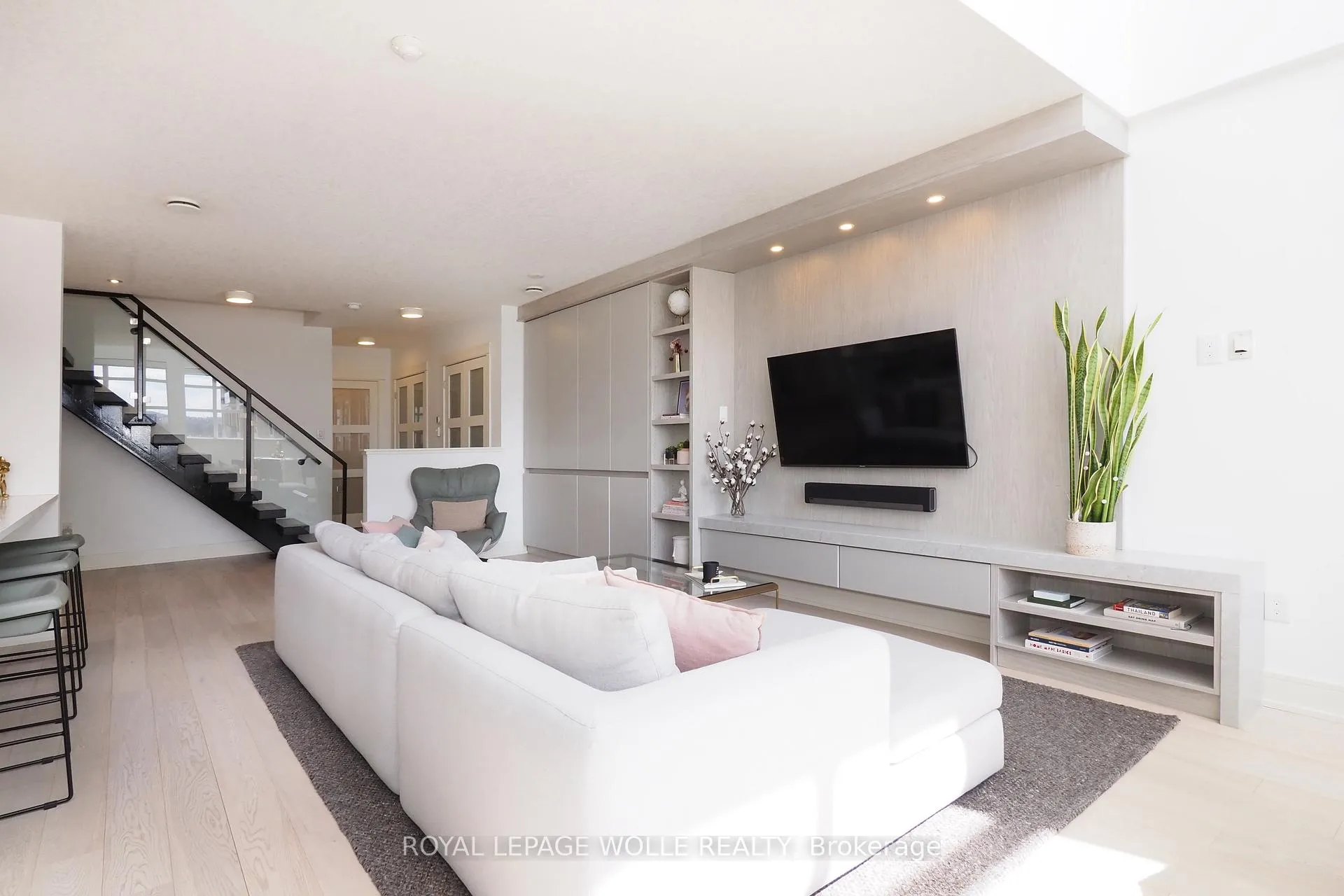 Photo 7 of Unit 710, 112 Benton Street, Waterloo — HOMEH
