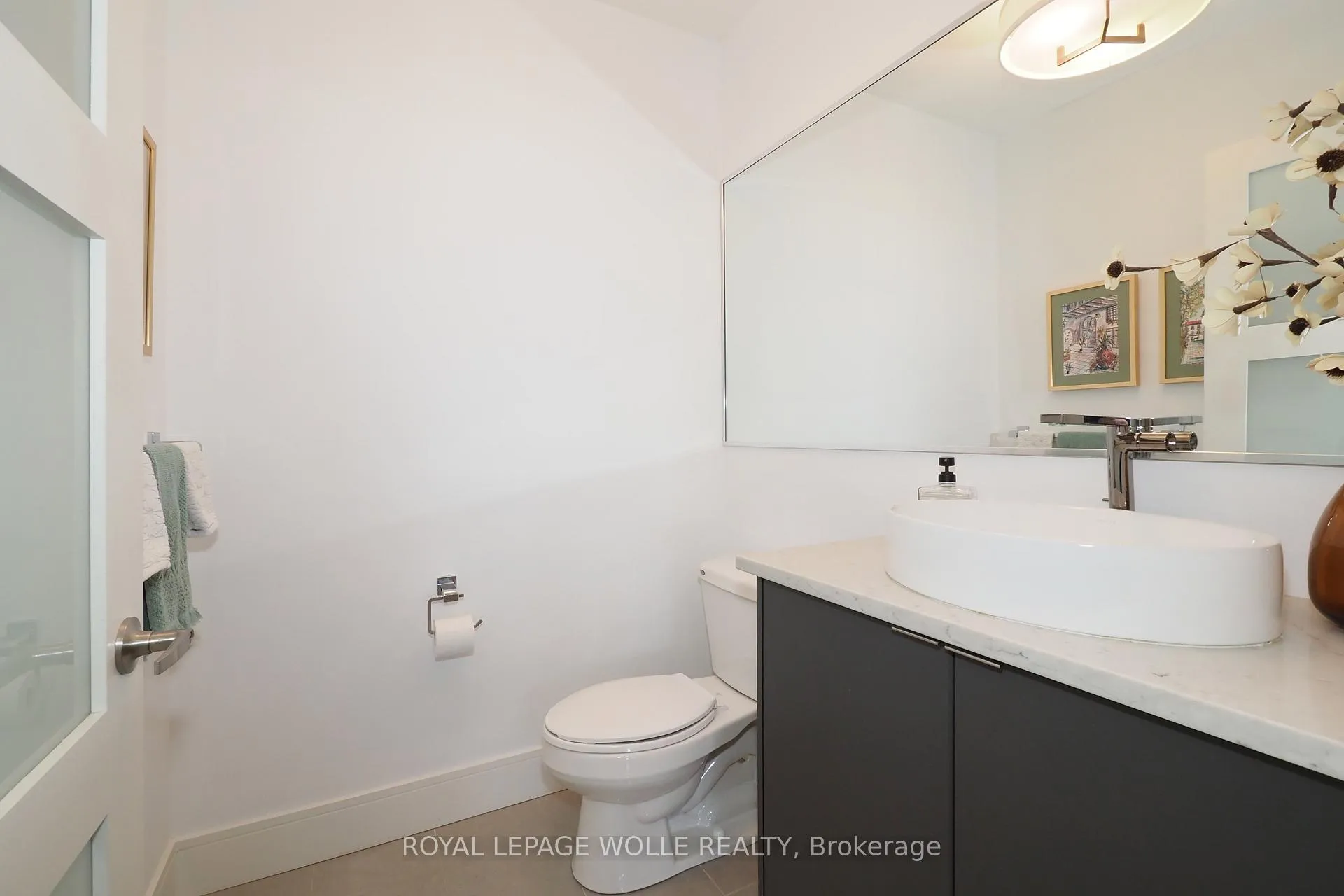 Photo 19 of Unit 710, 112 Benton Street, Waterloo — HOMEH